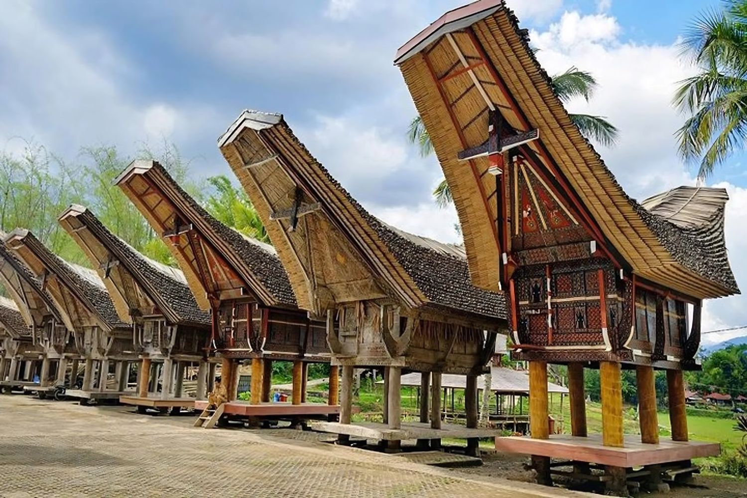 Wisata Kota Makassar + Kapal Pinisi
