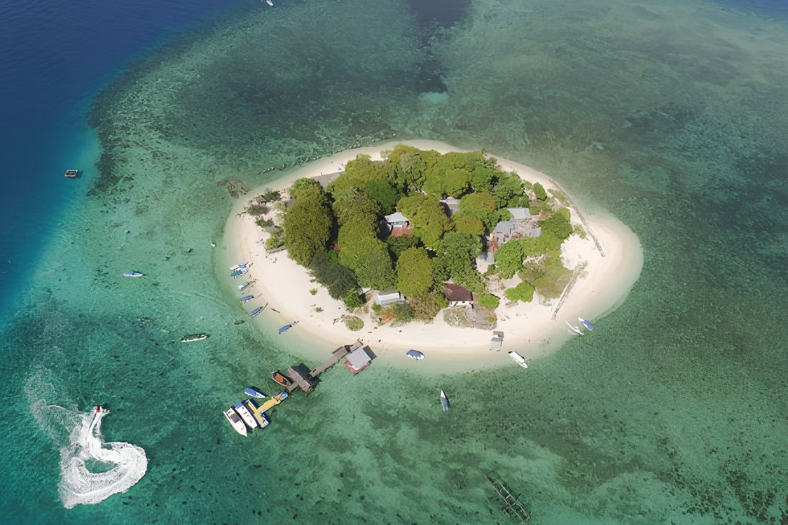One Day Tour Pulau Samalona