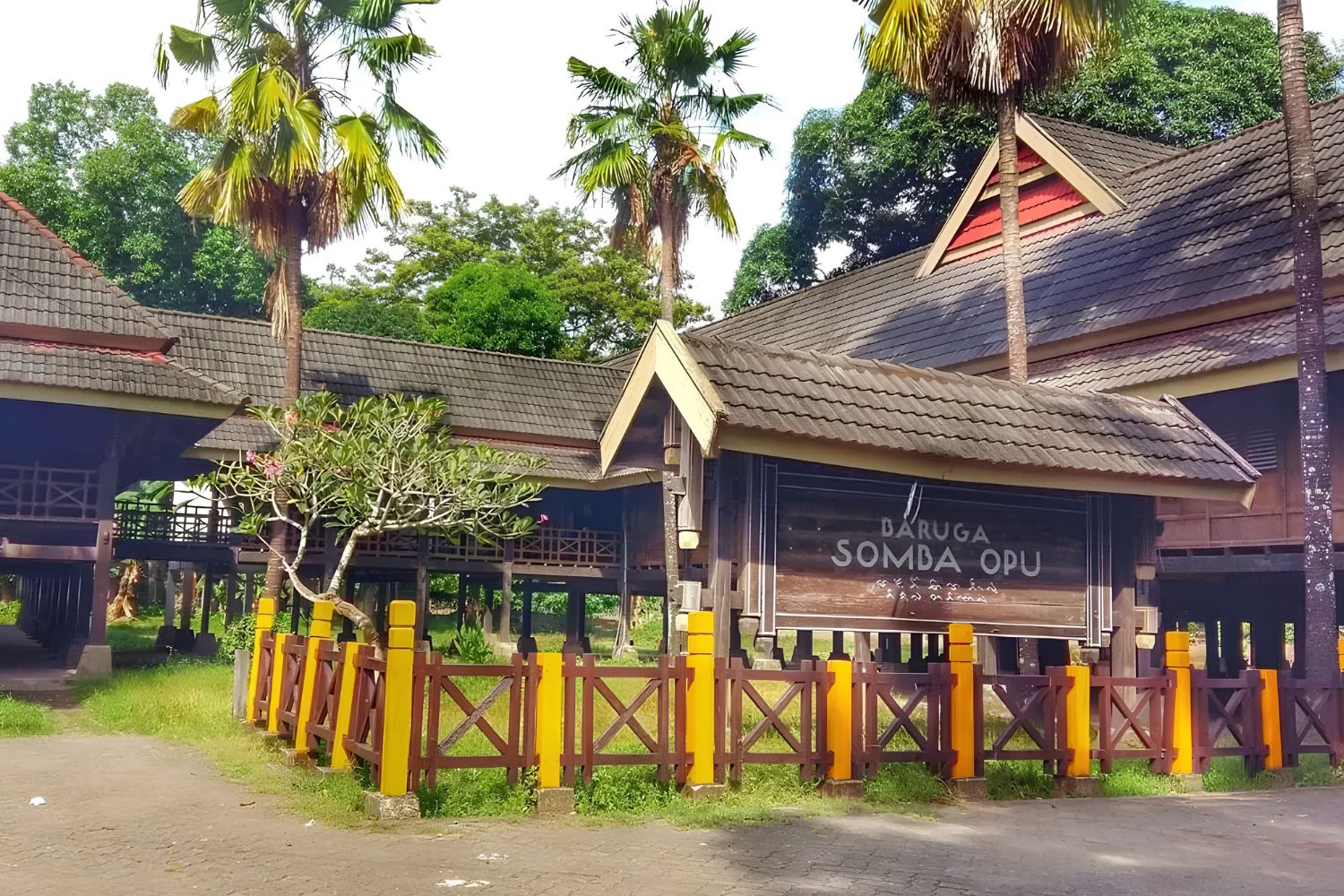 Wisata Sejarah & Warisan Bugis
